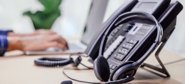 Téléphone IP sur un bureau